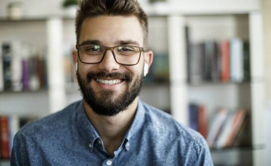 Jak męskie cięcie może odmienić wygląd i styl u mężczyzny?