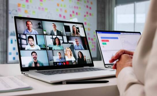 Wpływ komunikacyjnych platform na budowanie relacji z klientami