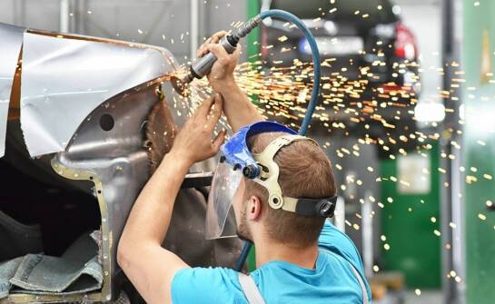 Wpływ profesjonalnych usług blacharskich na bezpieczeństwo po kolizji