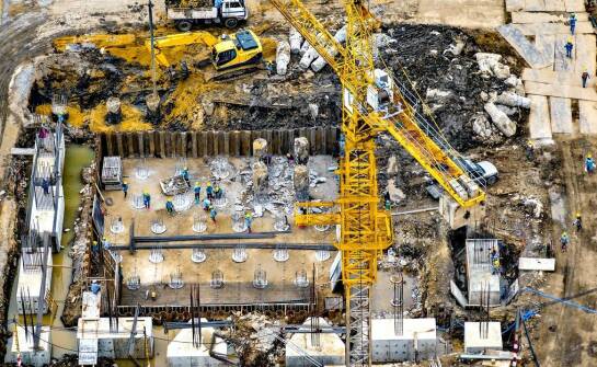 Jakie cechy powinno mieć idealne budowlane radio do pracy w trudnych warunkach?