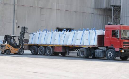 Wpływ przechowywania soli drogowej w Big Bagach na jej jakość i trwałość