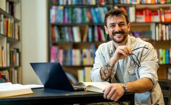 Proces poświadczonego tłumaczenia – co warto wiedzieć przed zleceniem?