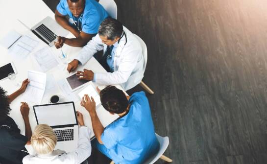 Porady prawne dla pacjentów i lekarzy w zakresie medycznego prawa