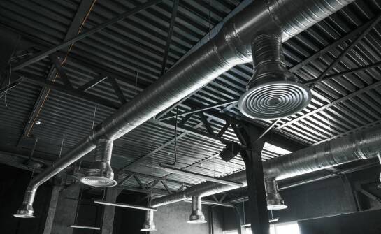 Jak montaż mechanicznej wentylacji poprawia jakość powietrza wewnętrznego?