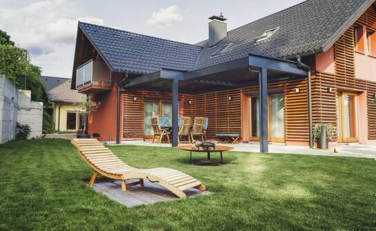 Jakie czynniki wpływają na wybór lokalizacji dla carportów w Świebodzinie?