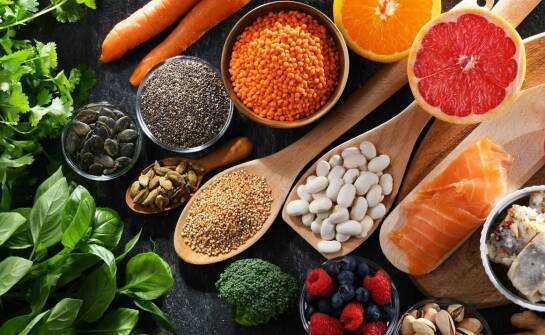 Suszone owoce jako naturalne źródło energii dla osób fizycznie aktywnych