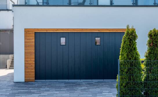 Dlaczego warto zainwestować w garażową bramę z termiczną izolacją?