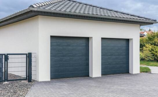 Jak utrzymać automatyczną garażową bramę w doskonałym stanie przez lata?