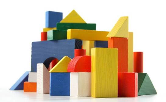 Sorter dla niemowląt: jak wspiera naukę kolorów i kształtów?