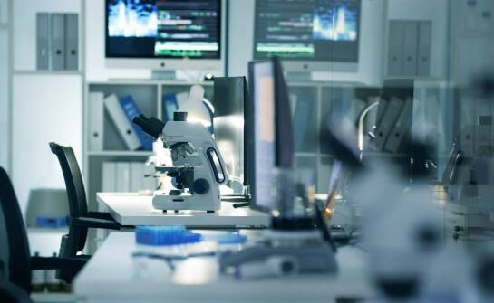 Optymalizacja przestrzeni w laboratorium dzięki kompaktowym dygestoriom