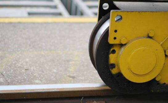 Jakie prawa przysługują poszkodowanemu w wypadku na przejeździe kolejowym?