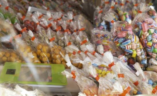 Reklamowe krówki: słodki sposób na promocję podczas festynów