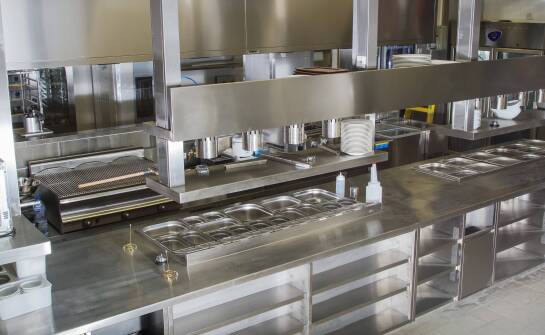 Kompleksowe technologiczne projekty dla lokali gastronomicznych – co warto wiedzieć?