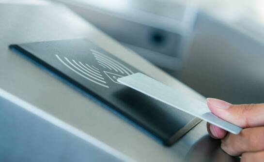 Nowoczesne systemy kontroli dostępu a technologia RFID – jak działają te rozwiązania?