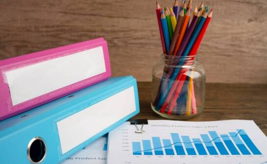 Personalizacja jako kluczowy element strategii marketingowej z użyciem teczek.