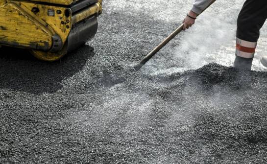 Jakie są korzyści z zastosowania frezowania przy przygotowaniu parkingów pod nowe powłoki?