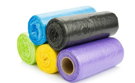 Jak dobrać worki na śmieci do specyficznych potrzeb biznesu?