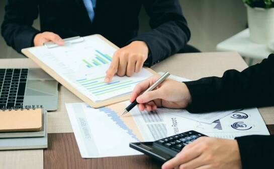 Doradztwo przy zakładaniu firmy: jakie usługi oferuje rachunkowe biuro?