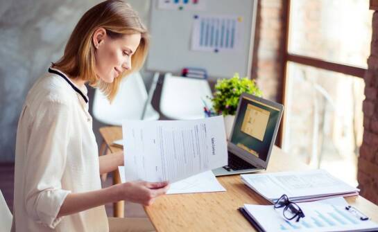 Jakie wyzwania napotyka tłumacz przysięgły z języka rosyjskiego w tłumaczeniach testamentów?