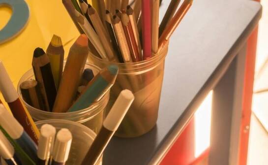 Jak przestrzeń edukacyjna w przedszkolu sprzyja kreatywności u dzieci?