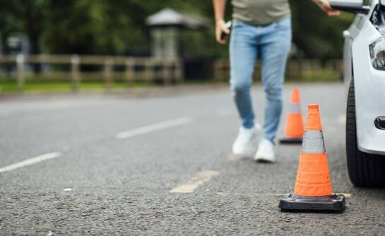 Kurs doszkalający dla kierowców kat. B: Wpływ na technikę hamowania bezpiecznego