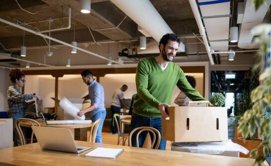 Jak skutecznie zabezpieczyć mienie podczas biurowych przeprowadzek?