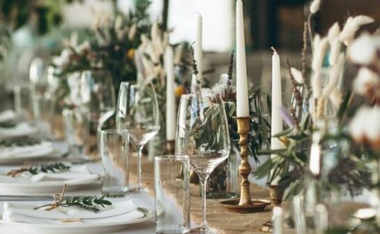 Kluczowe elementy organizacji wesela z profesjonalnym okolicznościowym cateringiem