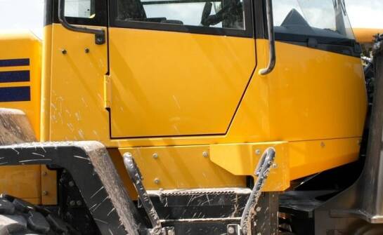 Zalety stosowania opon do dźwigów w pracy off-roadowej