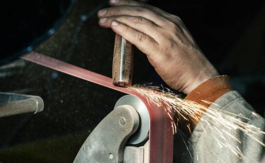 Jak montaż szyb auto z fabrycznymi uszczelkami zapewnia lepszą izolację?