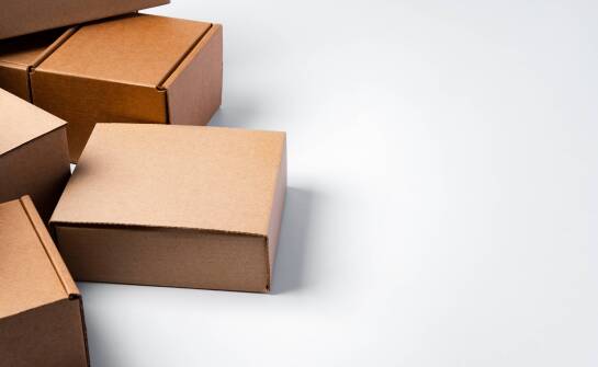 Proces projektowania i nadruku indywidualnych kartonowych opakowań