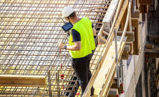 Bezpieczeństwo przy montażu żelbetowych fundamentów