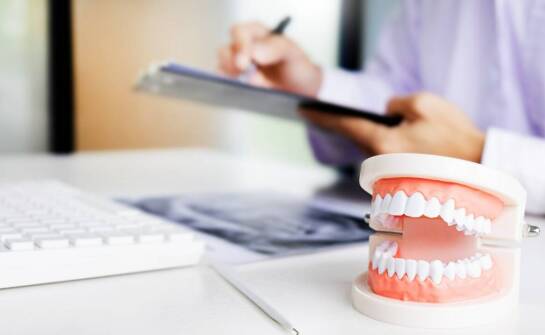 Periodontologia – klucz do zdrowych dziąseł