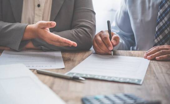 Jakie są najważniejsze elementy umowy dla spółki komandytowej?