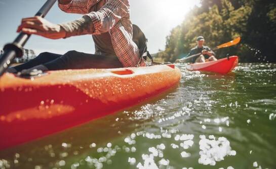 Spływy kajakowe na Łynie: transport i logistyka dla uczestników