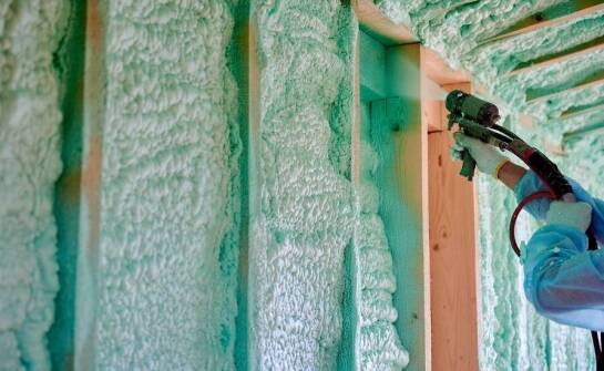 Jak izolacja pianką PUR wpływa na zdrowie osób z alergią?