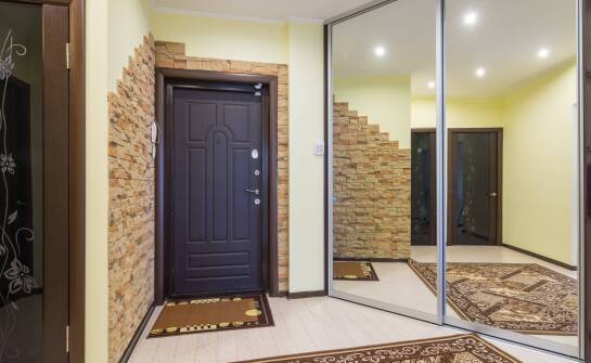 Wybór odpowiednich drzwi na wymiar z pomocą ekspertów z PHU Dekor