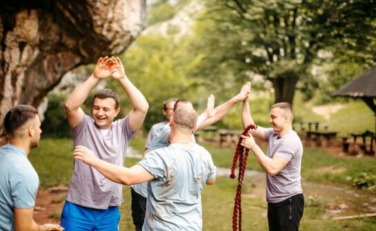 Jak zorganizować niezapomniane imprezy integracyjne w Poznaniu?