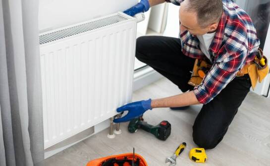 Kiedy warto zainwestować w profesjonalny montaż systemów grzewczych?