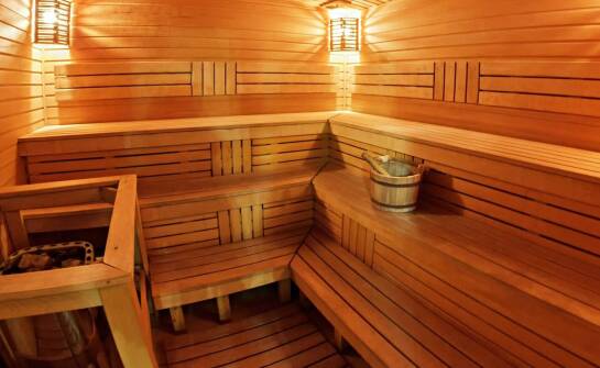 Sauna i basen w hotelu: Kompleksowy relaks dla gości