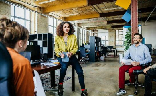 Jak warsztaty i projekty wspierają transformację kultury organizacyjnej?