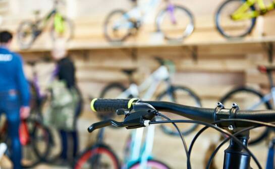 Nowoczesne materiały w szosowych rowerach Specialized: Zalety i wady