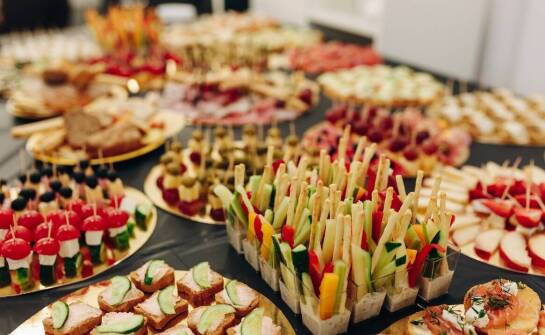 Catering w Jaworznie dla firm – jak wyróżnić się na tle konkurencji?
