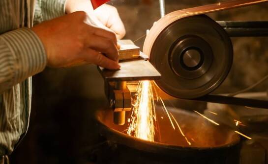 Wodna szlifierka jako narzędzie wspomagające innowacyjność w jubilerstwie