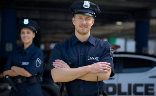 Wpływ nowych technologii na funkcjonalność korporacyjnej odzieży