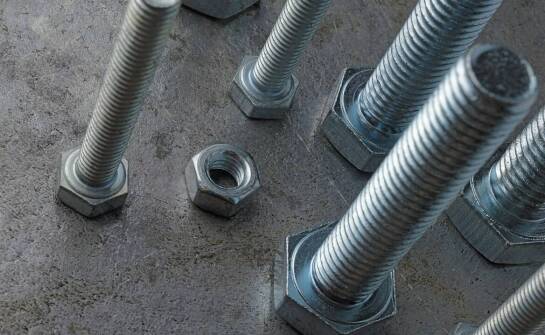 Przewaga w zabezpieczaniu stalowych elementów