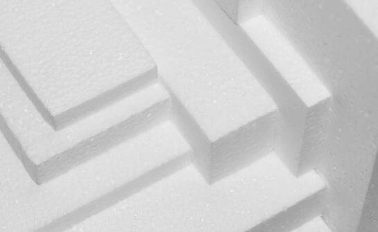 Jak styropianowe kulki mogą pomóc w redukcji hałasu w przestrzeniach mieszkalnych?