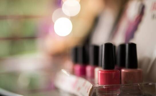 Dlaczego jakość cnd shellac z hurtowni ma znaczenie dla stylizacji paznokci?