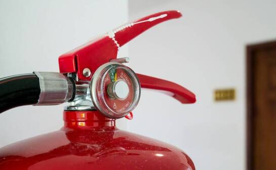 Legalizacja gaśnic jako część kompleksowej ochrony przeciwpożarowej