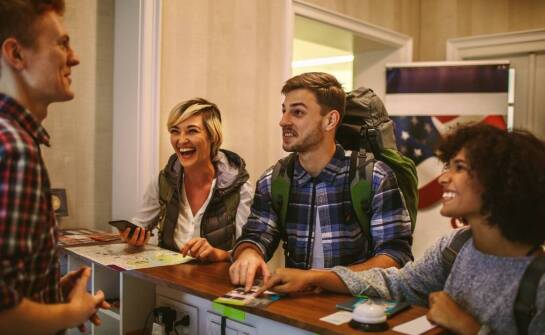 Kursy i szkolenia z zakresu turystyki i rekreacji: co oferuje uczelnia?