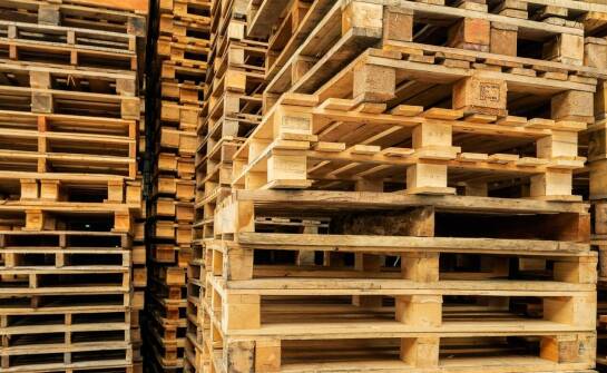 Znaczenie usunięcia usterek w paletach typu plaster miodu dla zachowania ich funkcjonalności